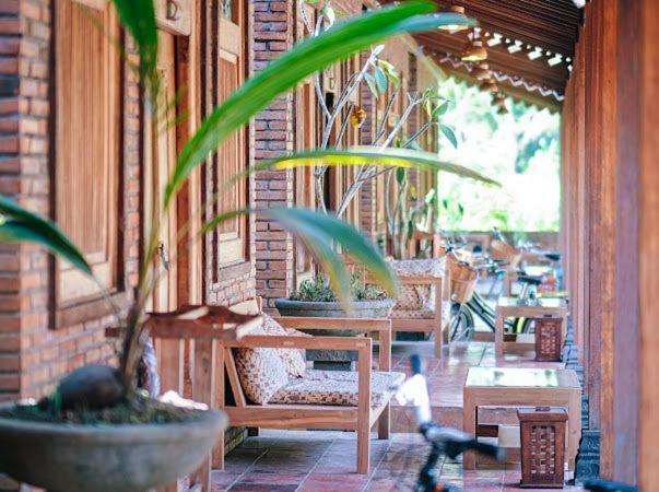 Rumah Dharma 2 Riverside Hotell Magelang Eksteriør bilde