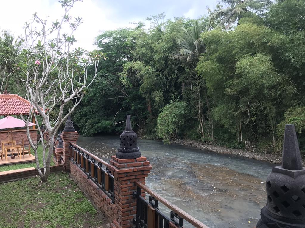 Rumah Dharma 2 Riverside Hotell Magelang Eksteriør bilde